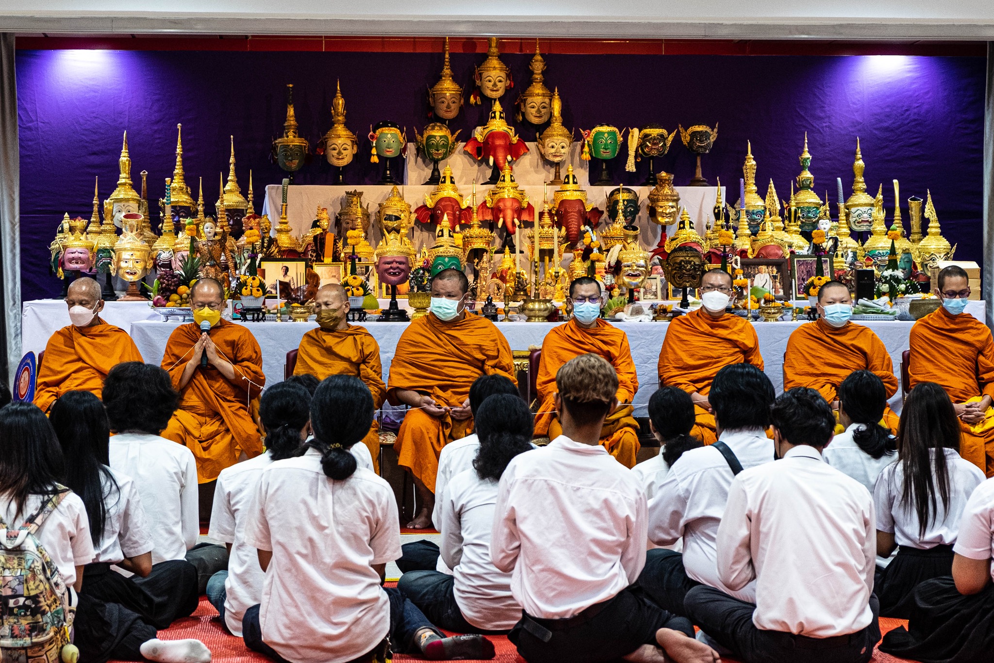 Read more about the article Paying homage to the Khon mask-making ceremony teachers